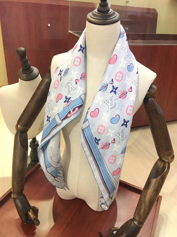 Louis Vuitton Scarf LVC00525